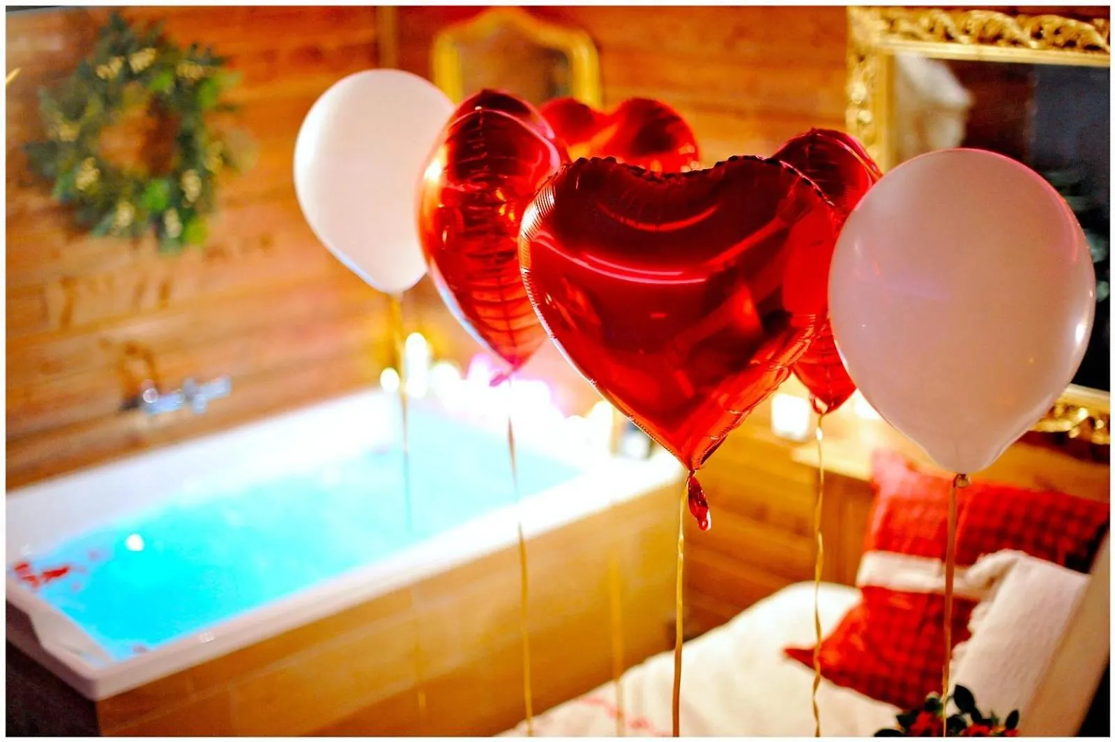 Le Chalet Romantique, Spa Xxl, Ecran Cinema, Lit King Size, Cascade D'Eau ブールゴアン アパート
